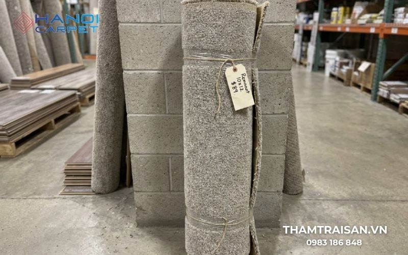 Vậy nên chọn thảm cuộn hay thảm tấm?